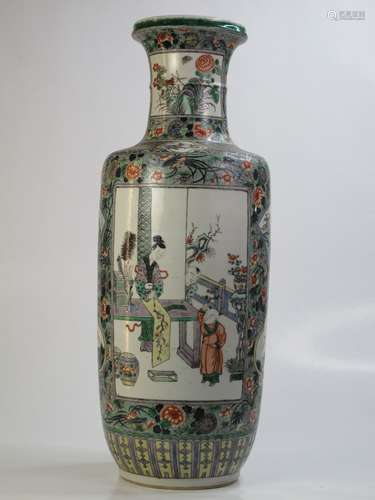 A Chinese Famile-Rose Porcelain Vase