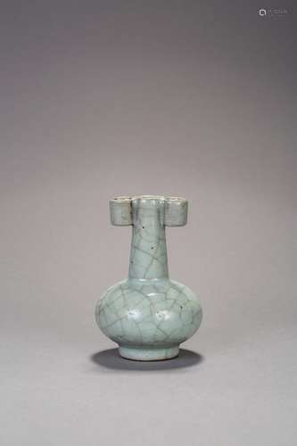 A Chinese Guan-Type Porcelain Vase