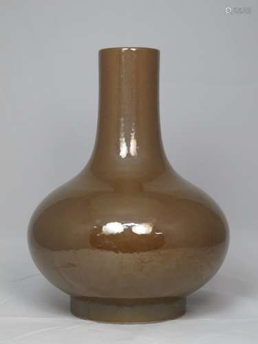 A Teadust-Glaze Pear-Shaped Vase,Guangxu Mark