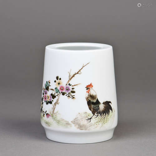 A FAMILLE ROSE PORCELAIN BRUSH POT