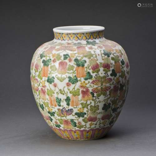 FAMILLE ROSE PORCELAIN JAR