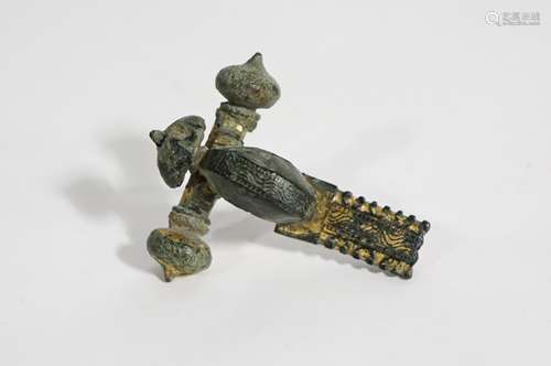 ANCIENT ROMAN FIBULA BRONZE GILDED