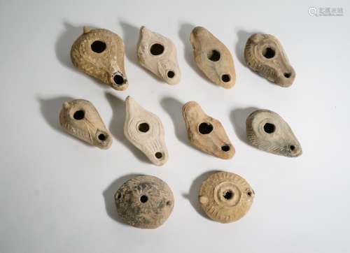 GROUP OF ANCIENT ROMAN CLAY OIL LAMPS