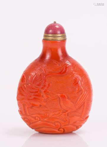 CHINESE RED PEKING GLASS SNUFF BOTTLE