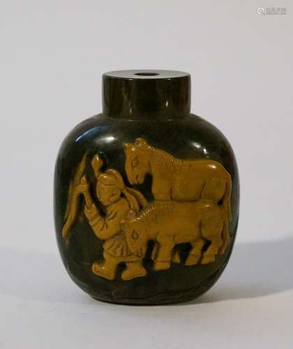 CHINESE AGATE SNUFF BOTTLE, HORSE