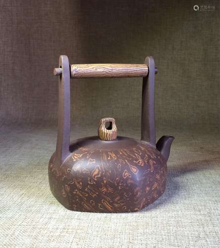 CHINESE YIXING ZISHA TEAPOT