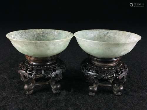 PAIR OF CHINESE JADEITE BOWL WITH STAND