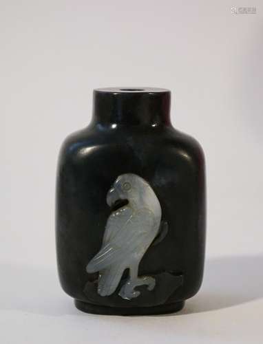 CHINESE GREY JADE SNUFF BOTTLE