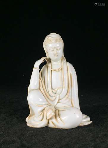 CHINESE BLANC DE CHINE FIGURE OF GUANYIN