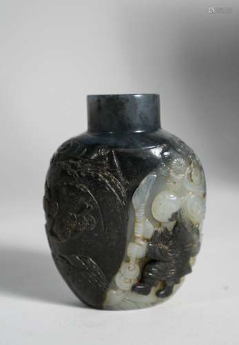 CHINESE GREY JADE SNUFF BOTTLE