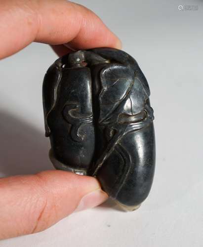 CHINESE GREY JADE PENDANT