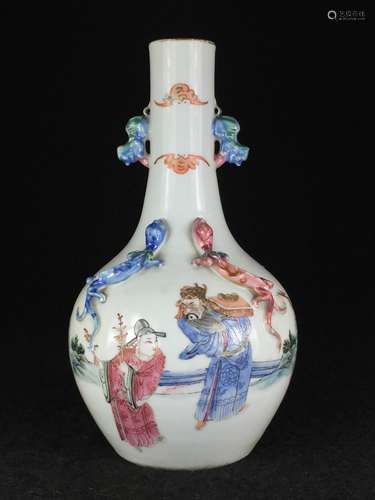 CHINESE FAMILLE ROSE PORCELAIN VASE