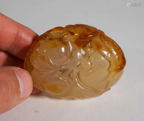 CHINESE AGATE PENDANT