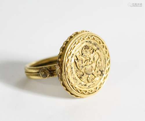 ANTIQUE GOLD RING