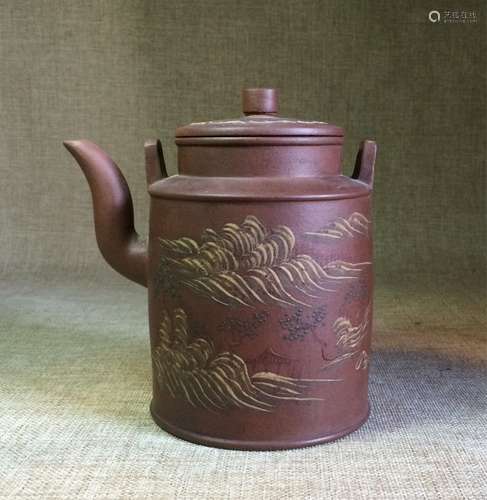 CHINESE YIXING ZISHA TEAPOT