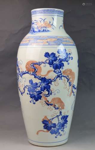 Chinese Blue and White Iron-red Porcelain Vase