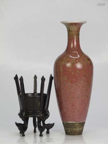 A Peachbloom-Glazed Vase, Mark and Period Of Kang xi
