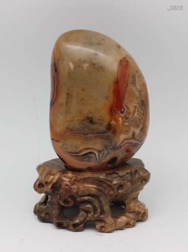 AGATE SCULPTURE WITH WOOD BASE