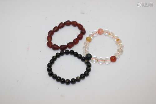 3 CRYSTAL AND AGATE BRACELET