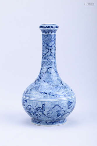 A Chinese Blue and White Porcelain Vase