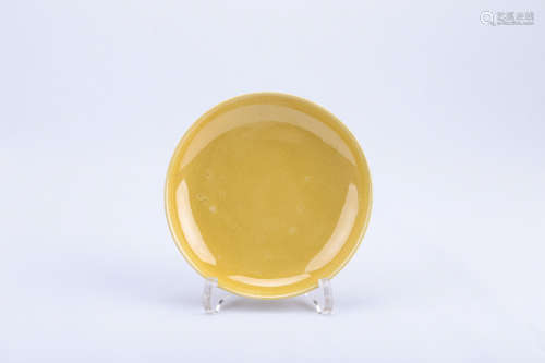 A Chinese Yellow Glazed Porcelain Plate
