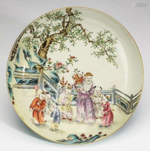 五彩浅绿底瓷盘，寿老7童Chinese porcelain plate, with elder and 7 children
