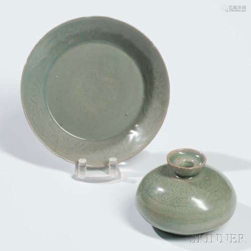 Celadon-glazed Dish and Oil Bottle