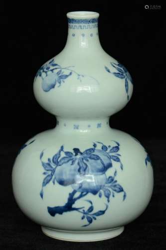 $1 Chinese Blue and White Vase Yongzheng Mark