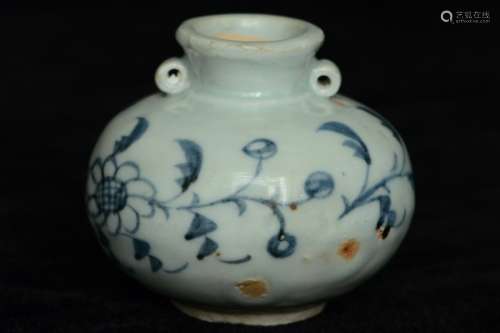 $1 Chinese Yuan Blue and White Jar 14th C