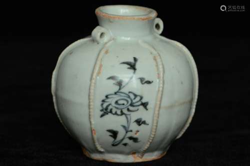 $1 Chinese Yuan Blue and White Jar 14th C
