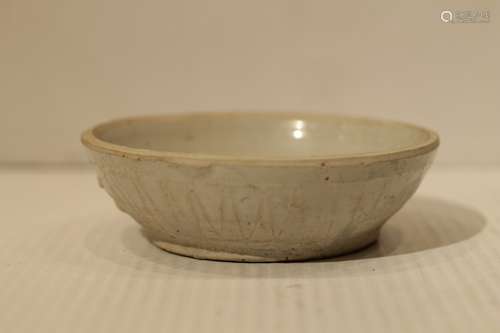 Chinese Celadon Glazed Ceramic Bowl