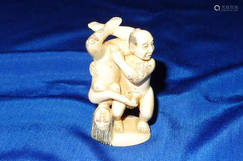 Vintage sight Japanese Erotic Netsuke