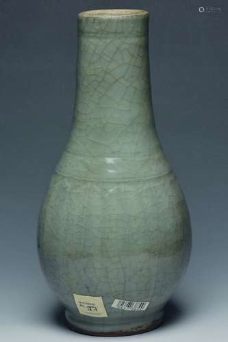 A Longquan Celadon Bottle Vase, Ming Dynasty