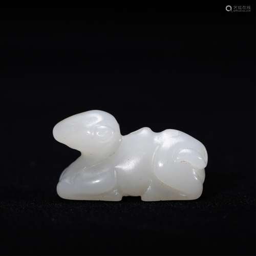 CHINESE WHITE JADE CAMEL PENDANT