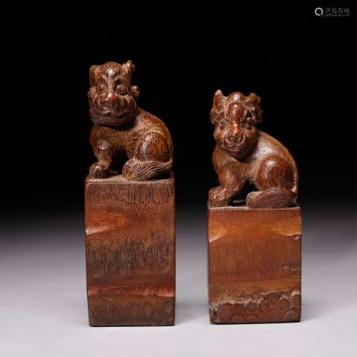 TWO CHINESE BAMBOO SEALS