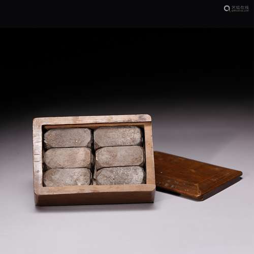 BOX OF 6 CHINESE CHARACTER BLOCKS