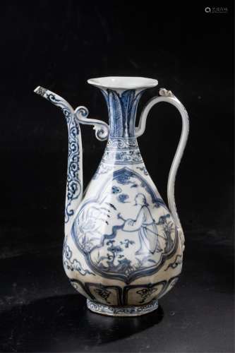 CHINESE BLUE AND WHITE PORCELAIN WINE EWER