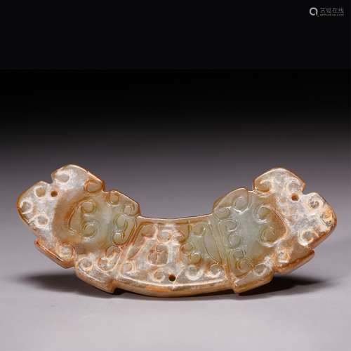 CHINESE ARCHAIC STYLE JADE HUANG PENDANT