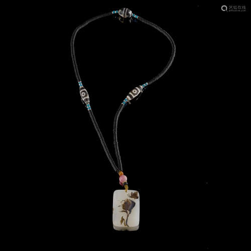 SUZHOU-STYLE AGATE PENDANT