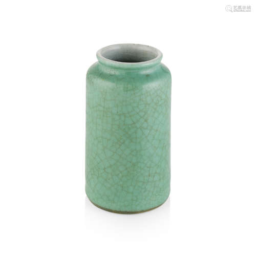 GREEN CRACKLE-GLAZED VASE,QING DYNASTY, 18TH CENTURY