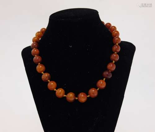 Chinese Amber Necklace 1