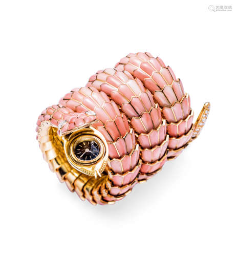 宝格丽　精致及罕有，黄金镶钻石及珊瑚女装链带机械腕表，「SERPENTI」年份约1960，附原厂表盒