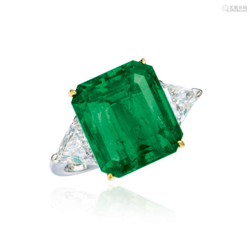 海瑞·温斯顿设计 8.27克拉哥伦比亚祖母绿配钻石戒指