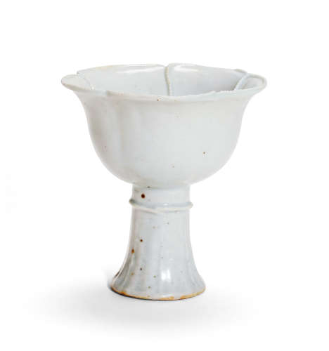 元14世纪 青白釉梅花形高足杯