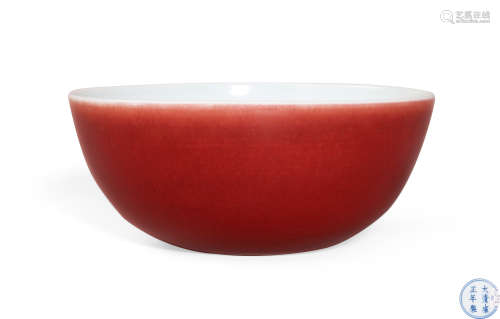 清雍正 霁红釉卧足碗