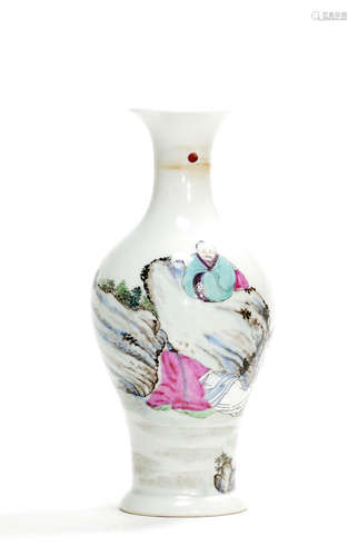 Chinese Famille Rose Scholar Vase