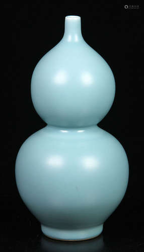 Chinese Blue Double Gourd Vase