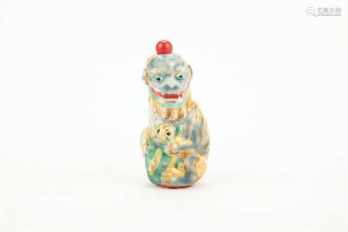 A Chinese Three Color Porcelain Lion Decoration