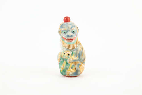 A Chinese Three Color Porcelain Lion Decoration