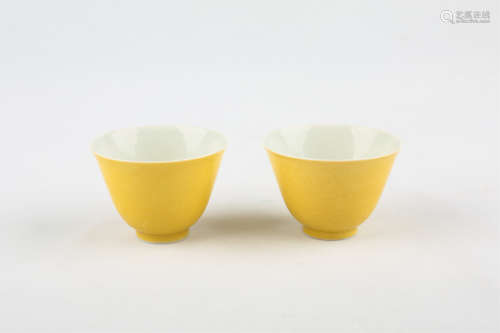 A Pair of Chinese Yellow Glazed Dragon Pattern Porcelain Cup